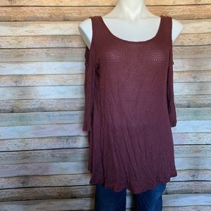 Polly & Esther cold shoulder top 🎀